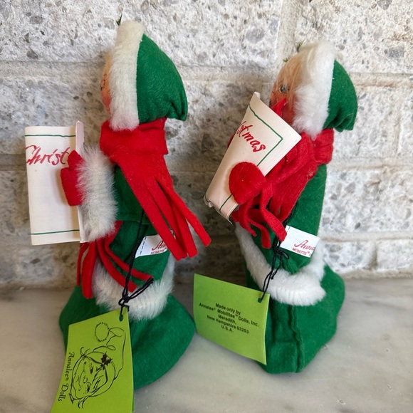 Vintage 1974 Annalee doll Women Carolers 8” (pair of 2) - Picture 3 of 5